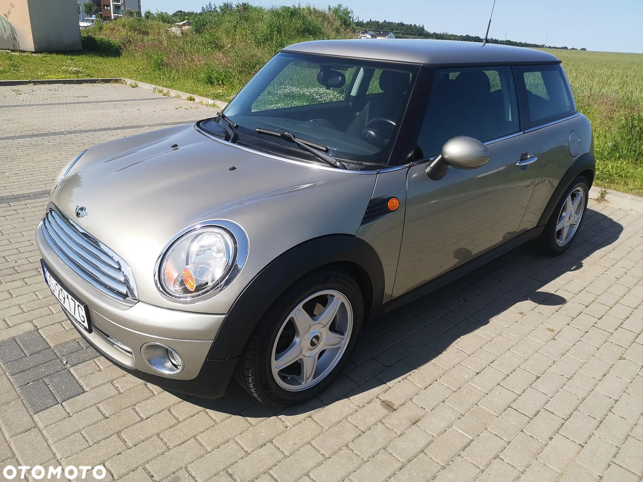 MINI Cooper Standard - 10