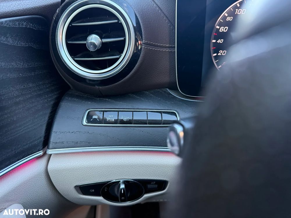 Mercedes-Benz E - 20