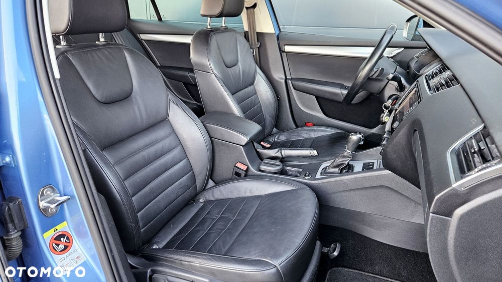 Skoda Octavia 2.0 TDI DSG L&K - 6