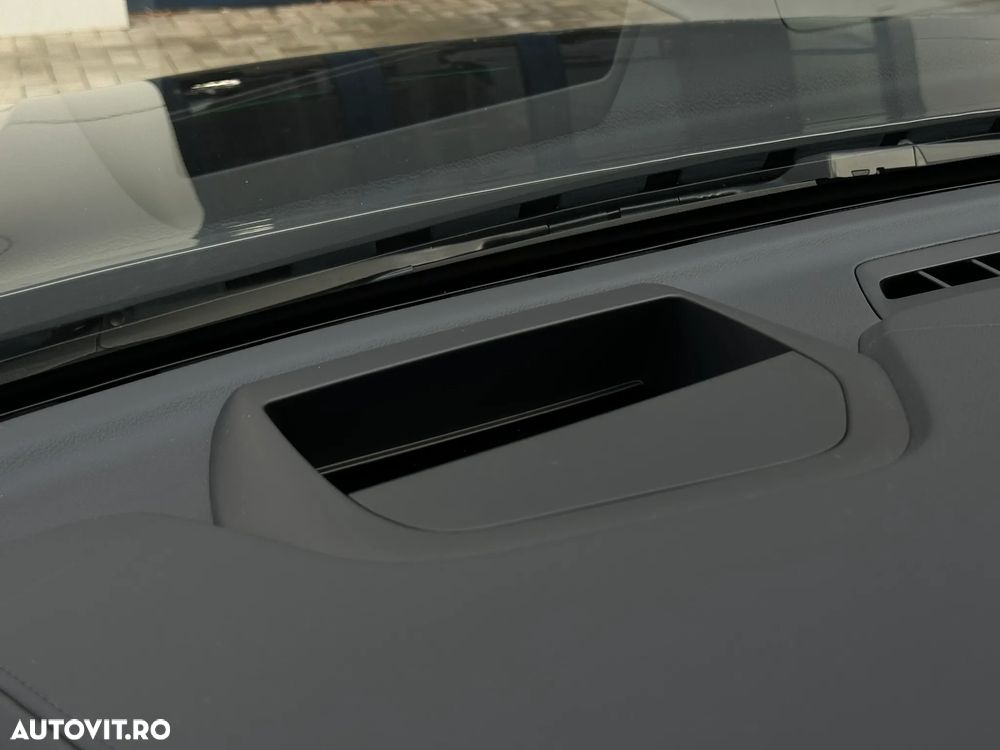 Volvo XC 60 T6 AWD AT PHEV Plus Dark - 38