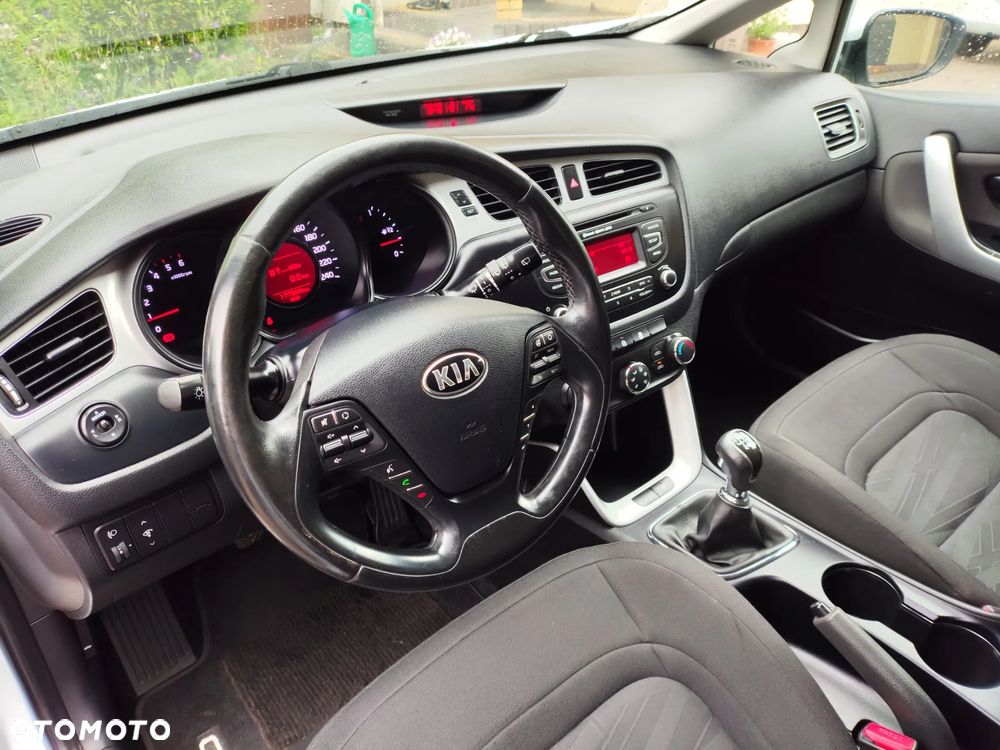 Kia Ceed - 29