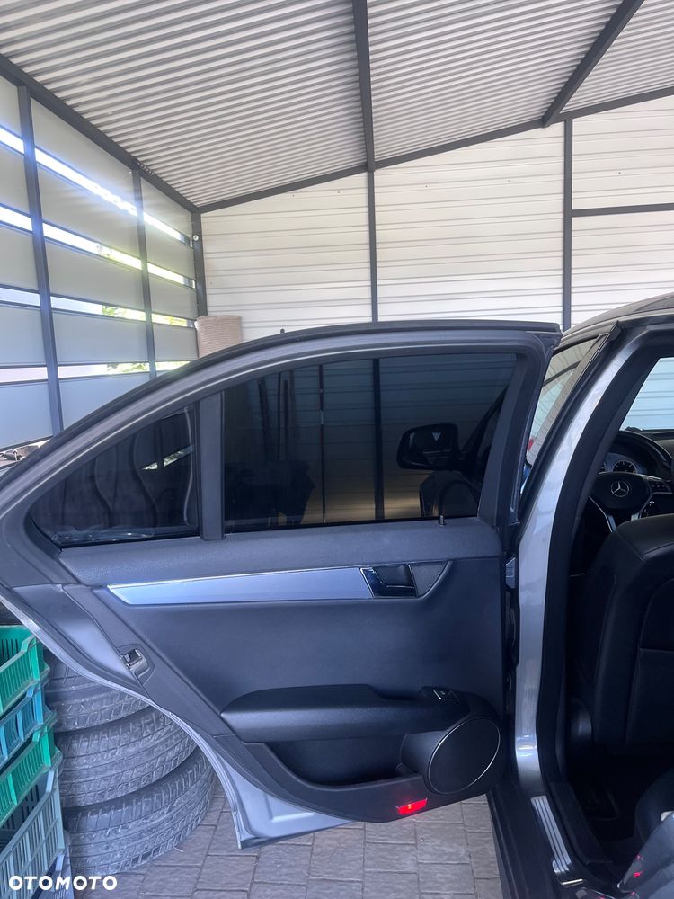 Mercedes-Benz Klasa C 220 CDI Avantgarde - 14