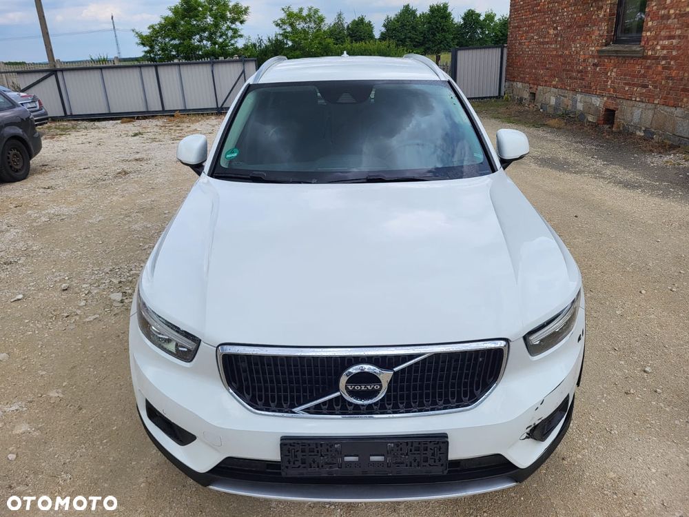 Volvo XC 40 D3 SCR Momentum - 3