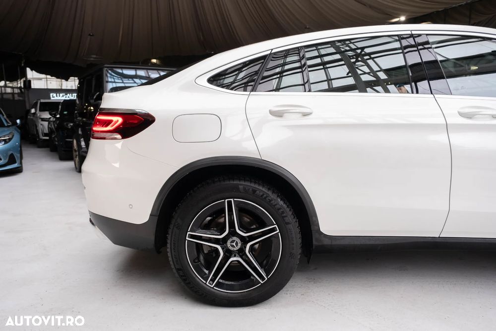 Mercedes-Benz GLC Coupe 300 4MATIC MHEV - 8