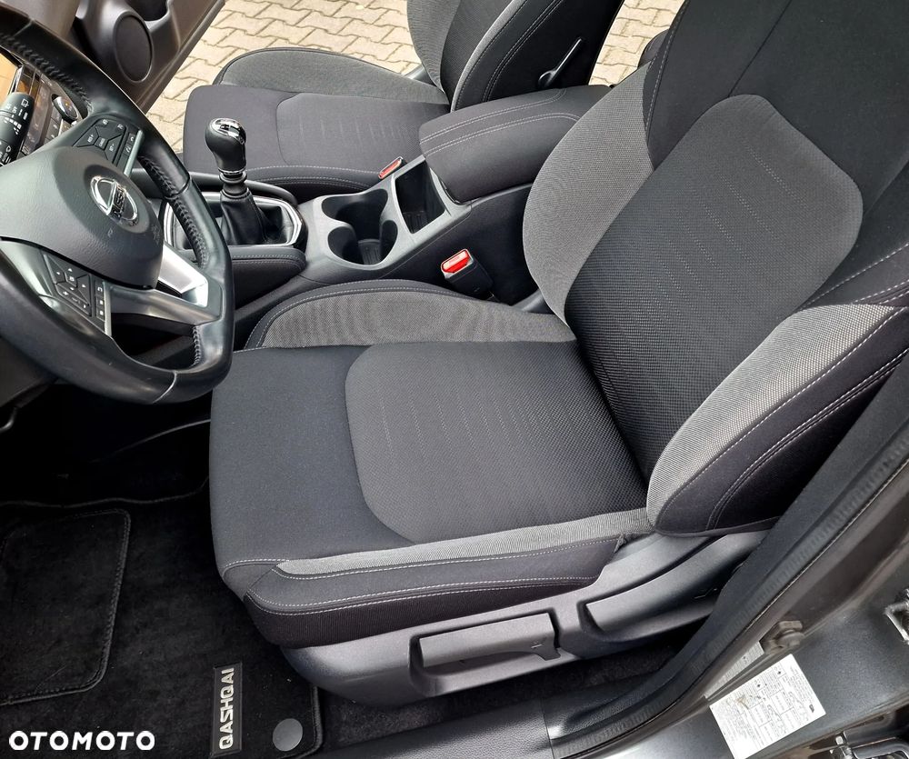 Nissan Qashqai 1.5 dCi N-Connecta - 26