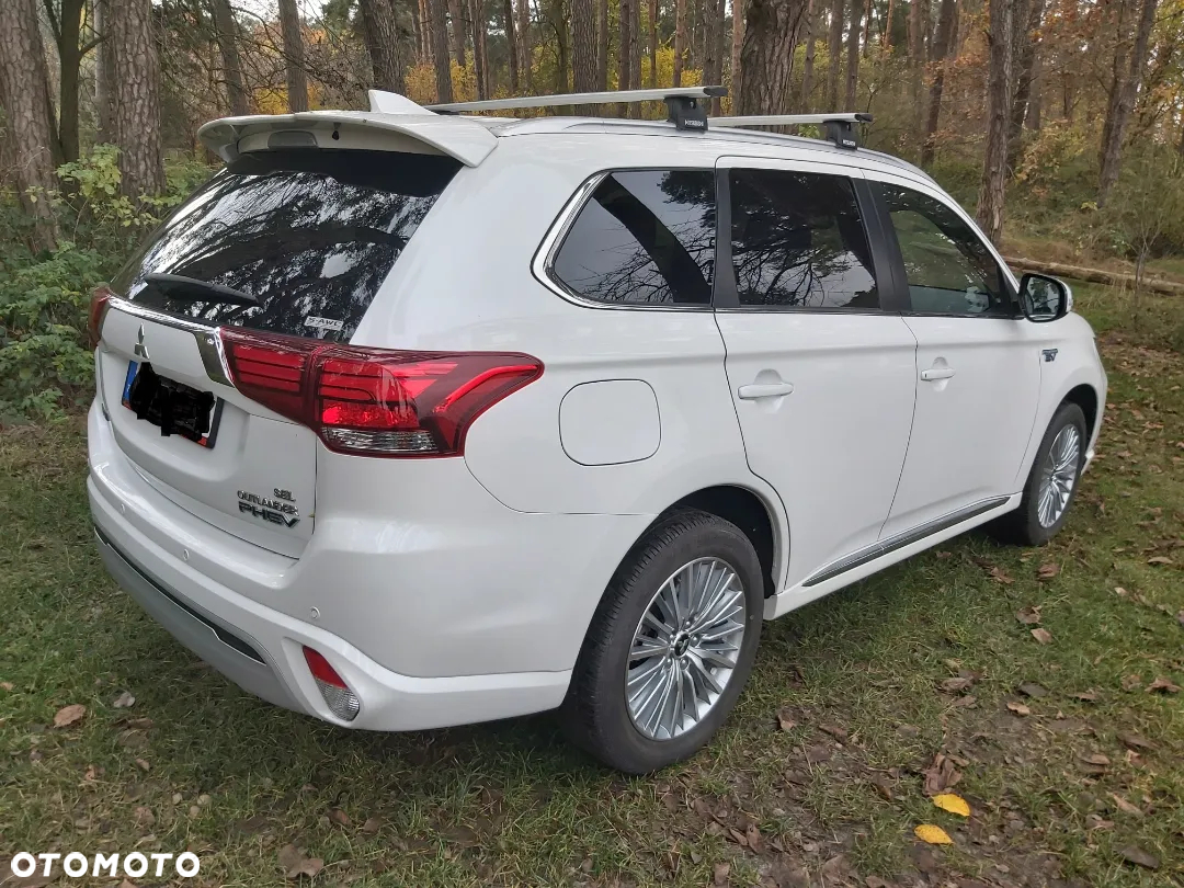 Mitsubishi Outlander - 38