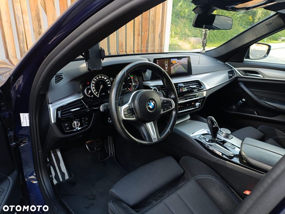 BMW Seria 5 520d xDrive - 10