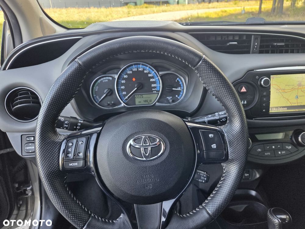 Toyota Yaris - 12