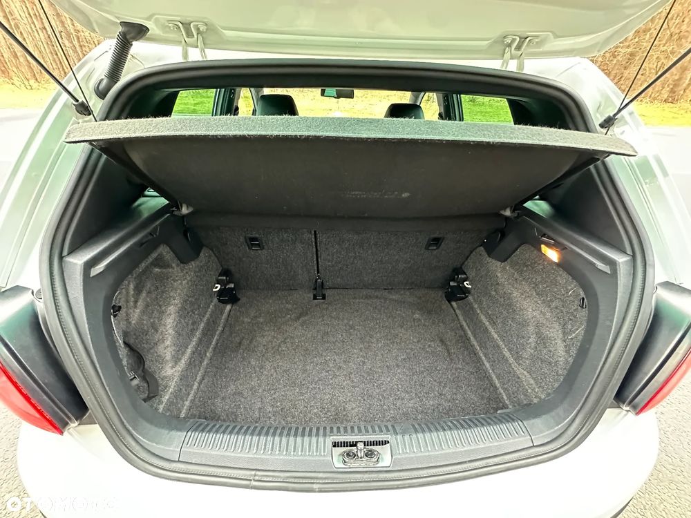 Volkswagen Polo 1.6 TDI Cross Urban White - 23