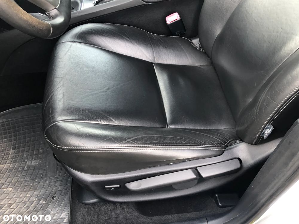 Toyota Avensis 2.0 D-4D Sol plus - 14