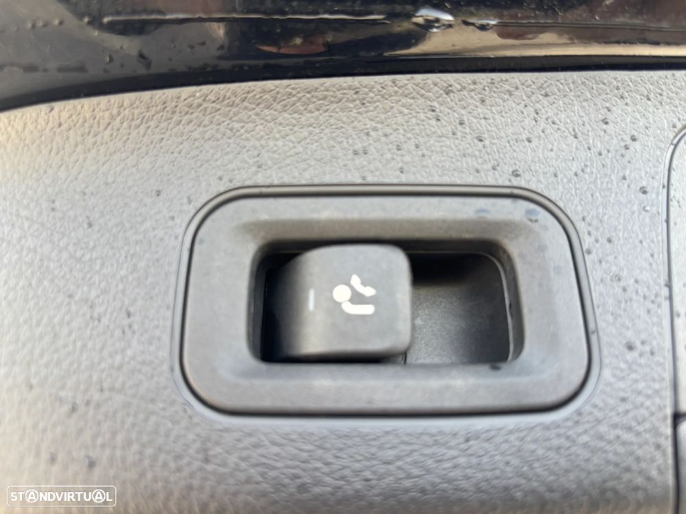 Mercedes-Benz GLA 250 e 8G-DCT AMG Line - 19