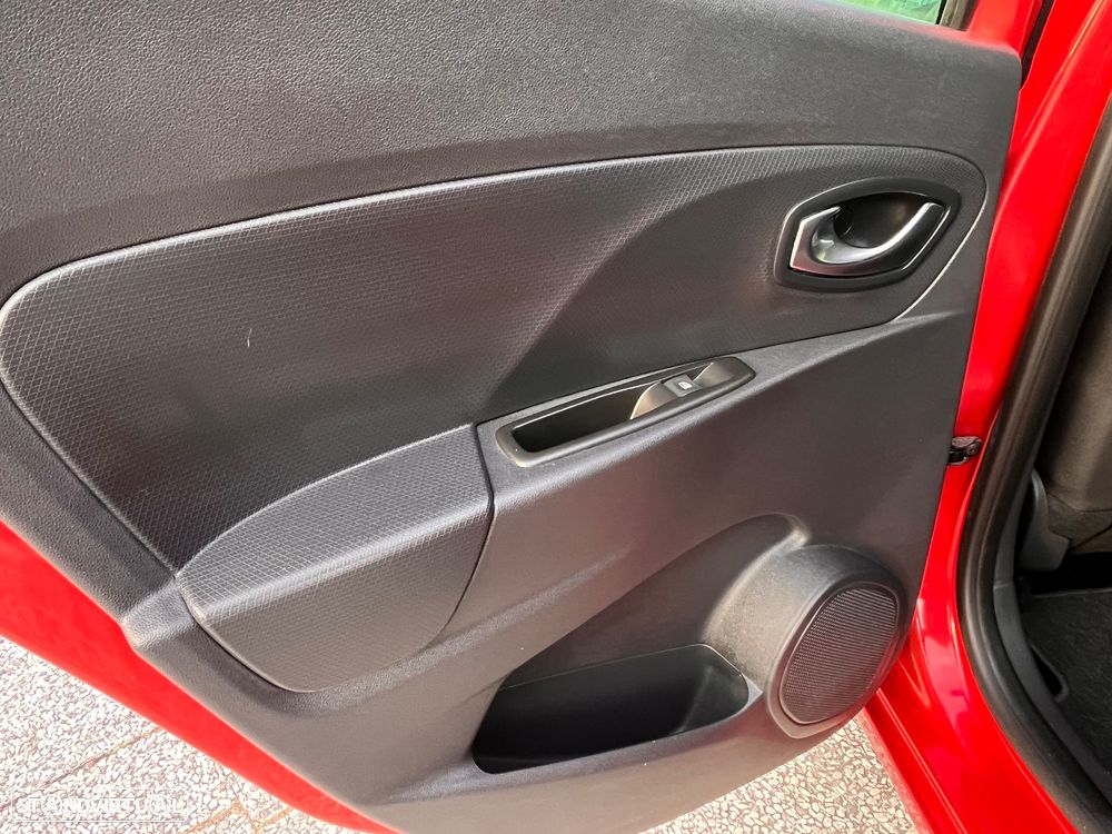 Renault Clio Sport Tourer 1.5 dCi Luxe - 21