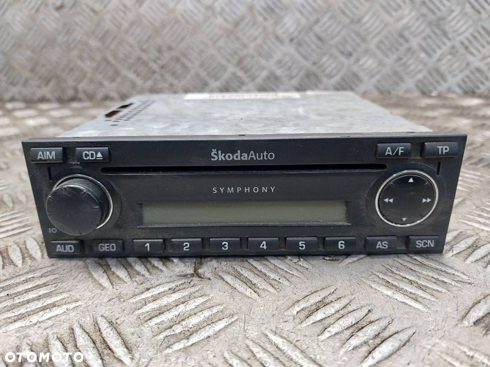 RADIO ODTWARZACZ SKODA SUPERB I SKODA SYMPHONY 1U0035156E - 1