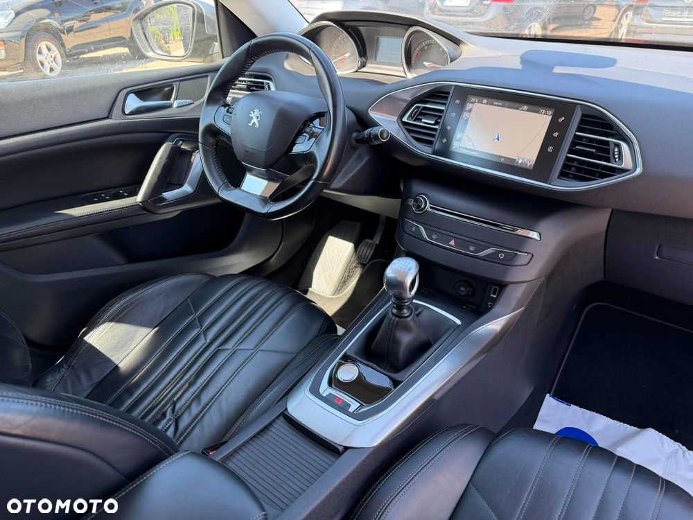 Peugeot 308 1.6 THP Allure - 8