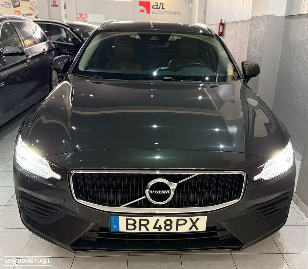 Volvo V60 D3 Momentum Pro - 1