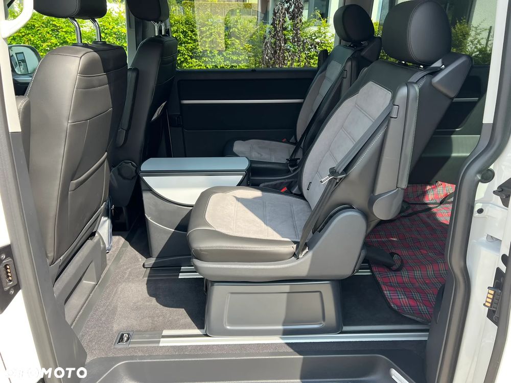 Volkswagen Multivan - 15