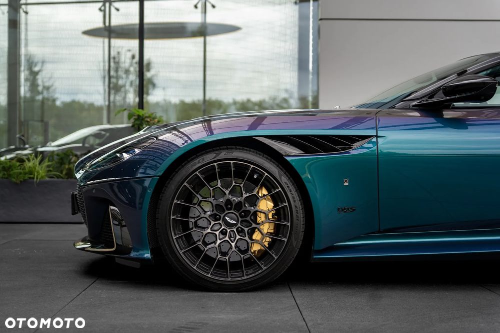Aston Martin DBS - 10