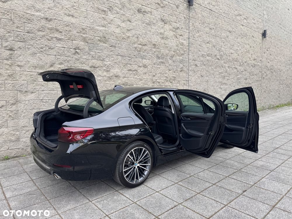BMW Seria 5 518d Luxury Line - 37