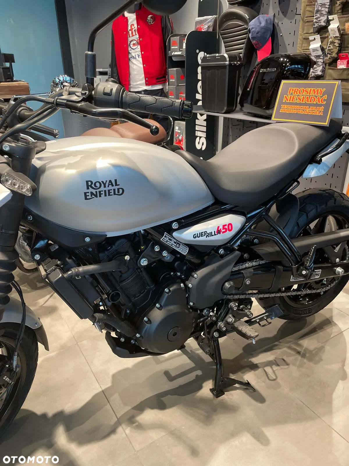 Royal Enfield Guerrilla - 7