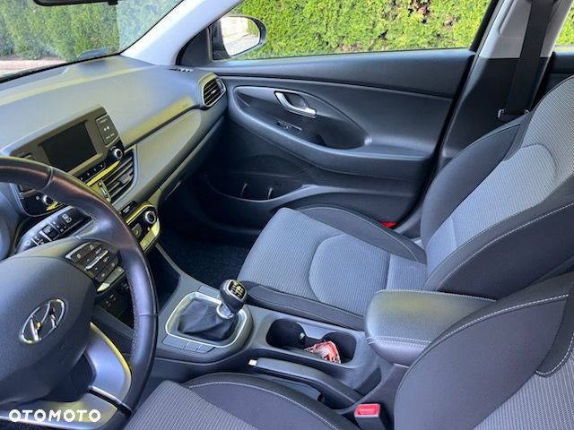 Hyundai i30 1.4 Classic + - 28