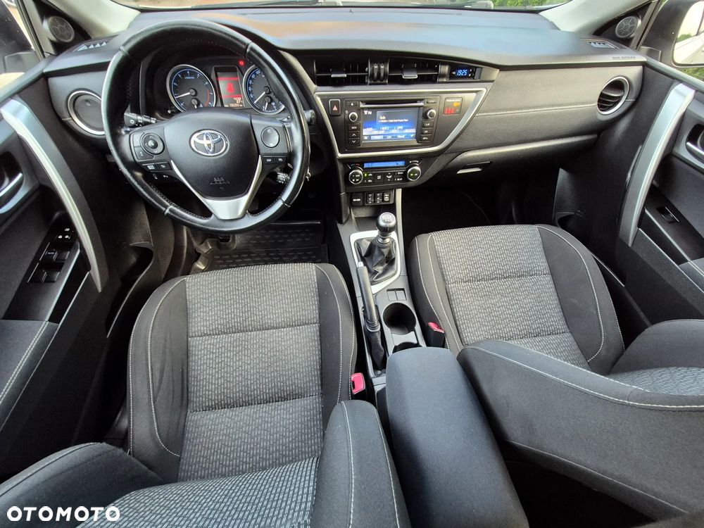 Toyota Auris 1.6 Valvematic Executive - 21