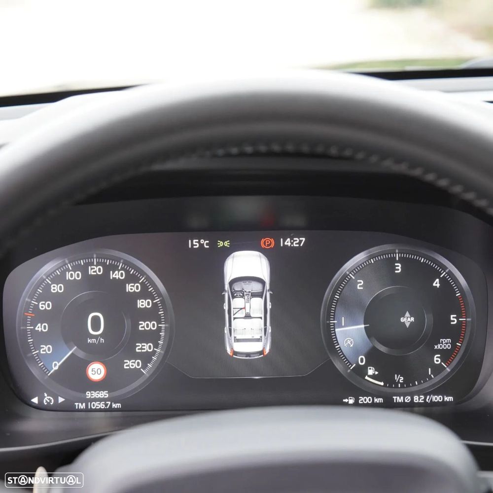 Volvo XC 40 2.0 D3 - 15