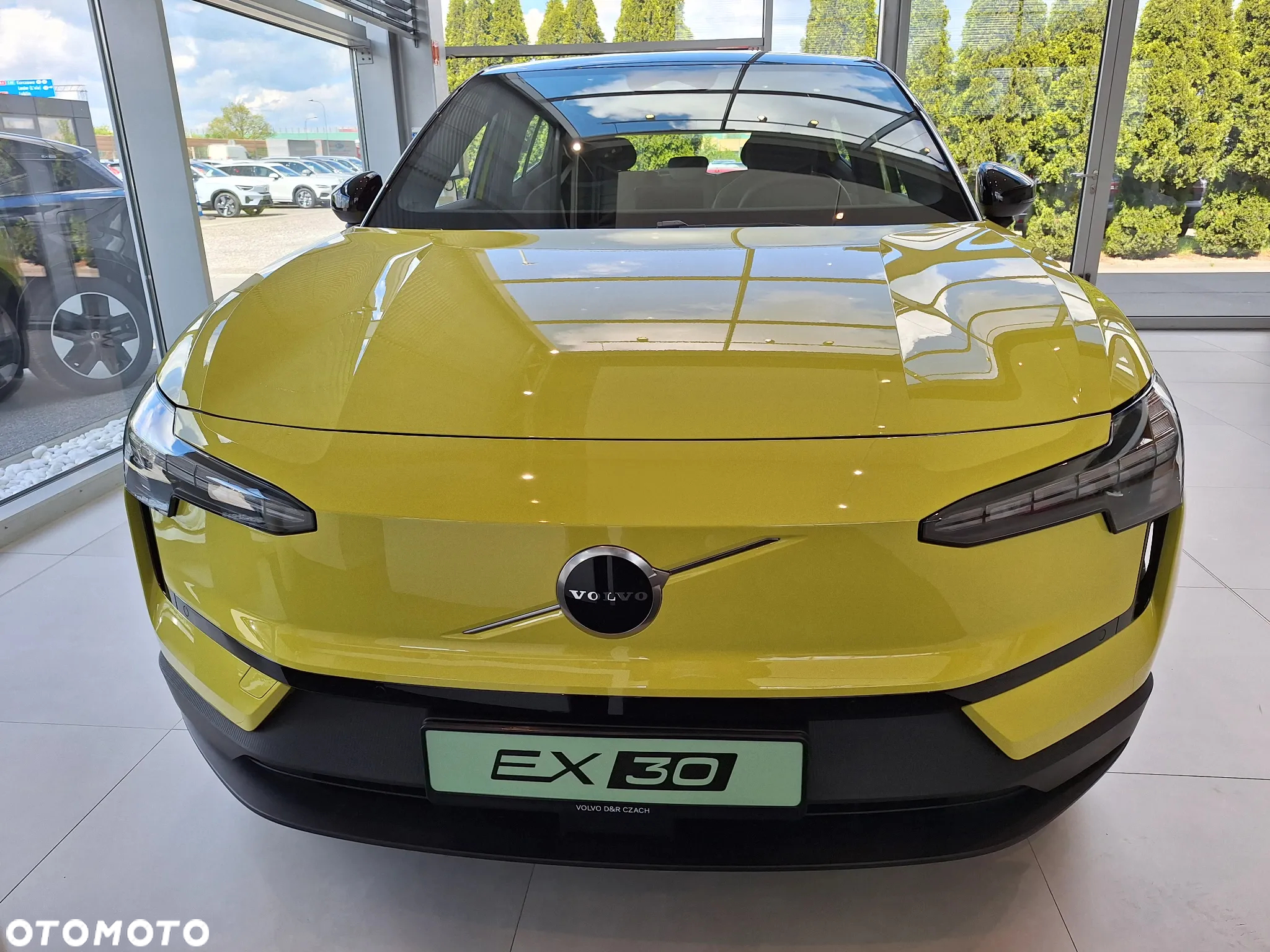 Volvo EX30 69kWh Single Motor Long Range Plus - 4