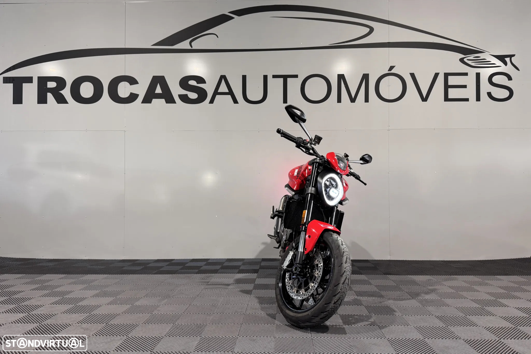 Ducati Monster 937 - 17