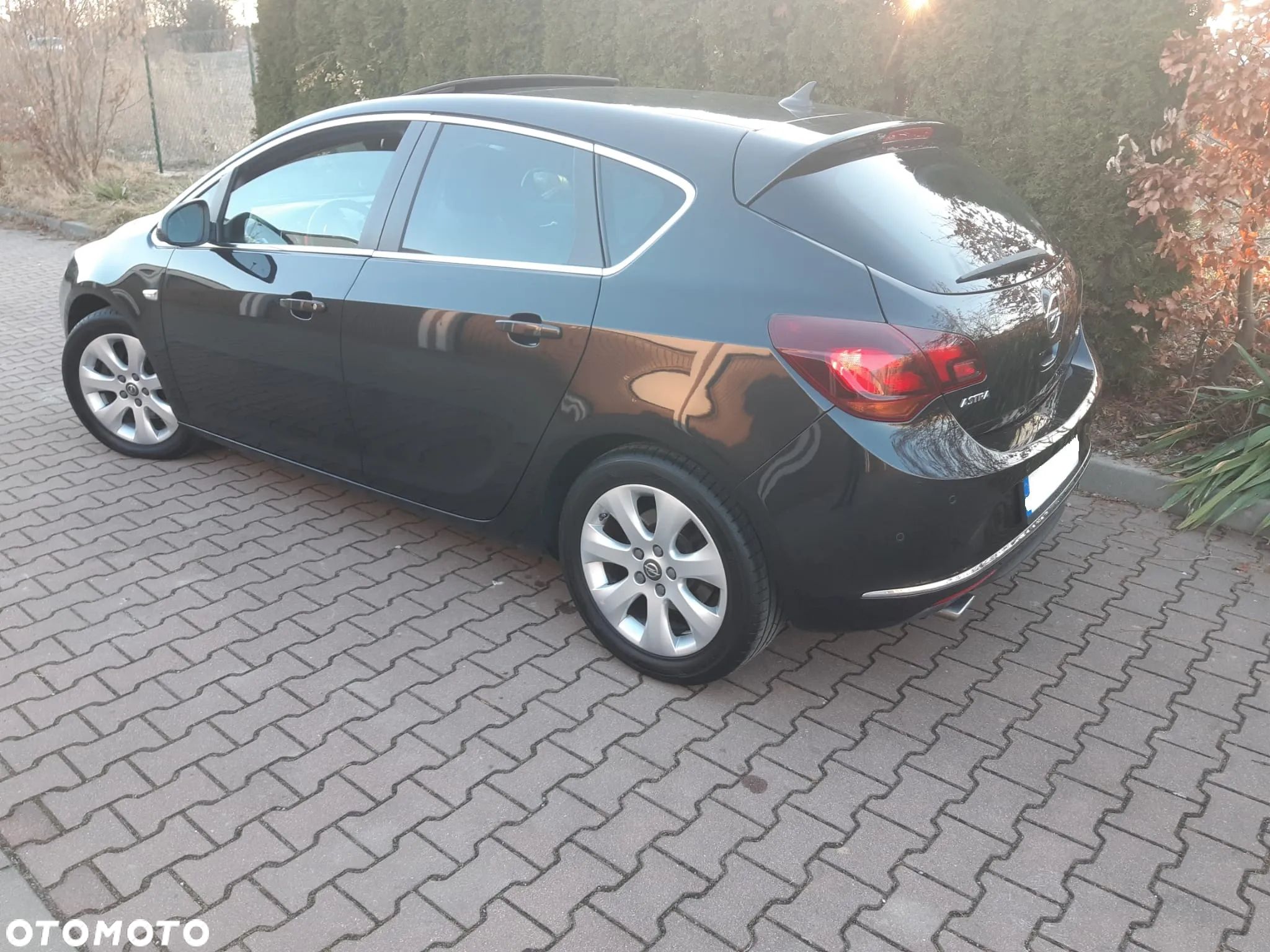 Opel Astra IV 2.0 CDTI Cosmo - 1