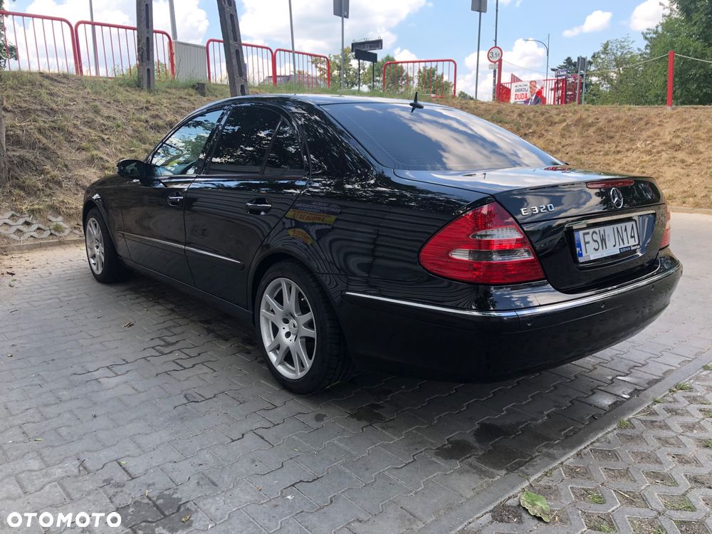 Mercedes-Benz Klasa E 320 Elegance - 1