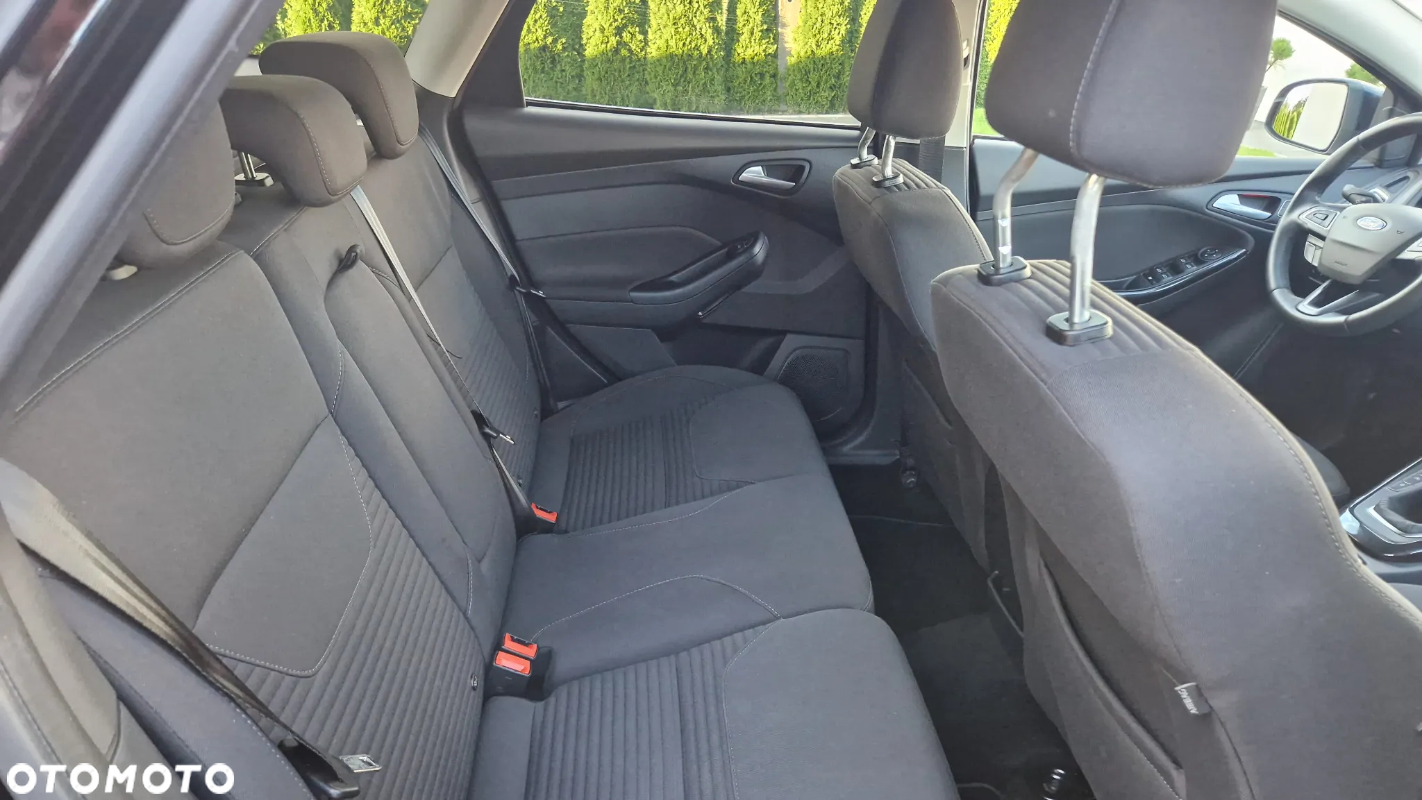 Ford Focus Turnier 1.0 EcoBoost Start-Stopp-System TITANIUM - 19