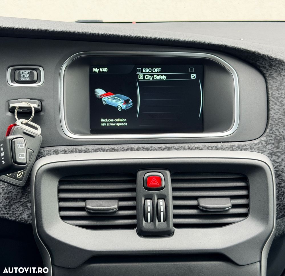 Volvo V40 D2 DRIVe Momentum - 29