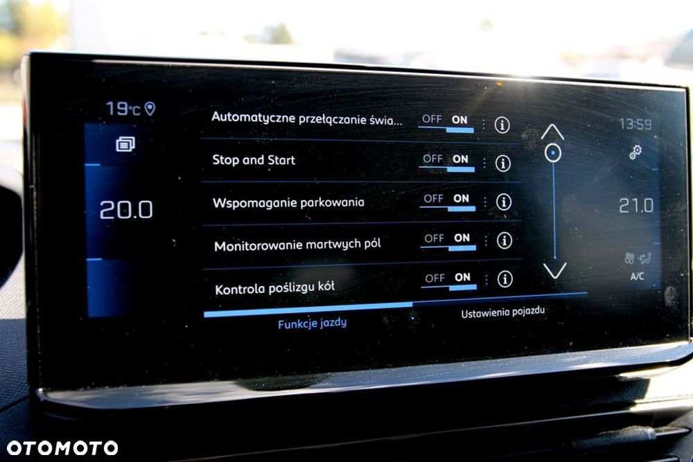 Peugeot 3008 1.2 PureTech Allure Pack S&S EAT8 - 26