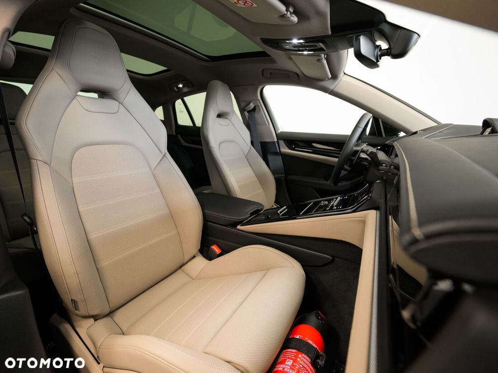 Porsche Panamera - 3