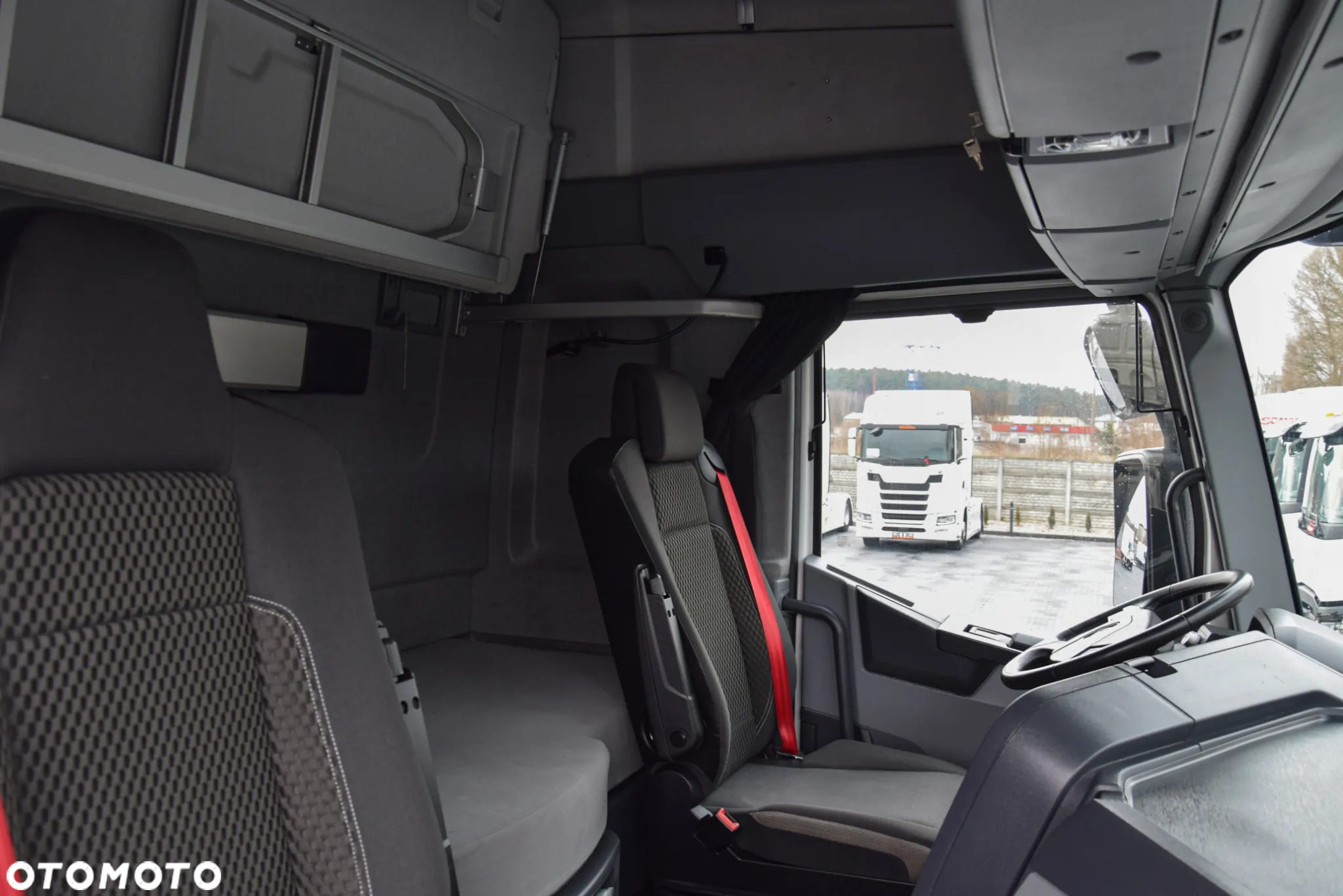 Renault T520 COMFORT / KLIMATYZACJA POSTOJOWA / ACC / LEDY / XENON / 2 ZBIORNIKI / NISKI PRZEBIEG / SERWISOWANY / SPROWADZONY - 36