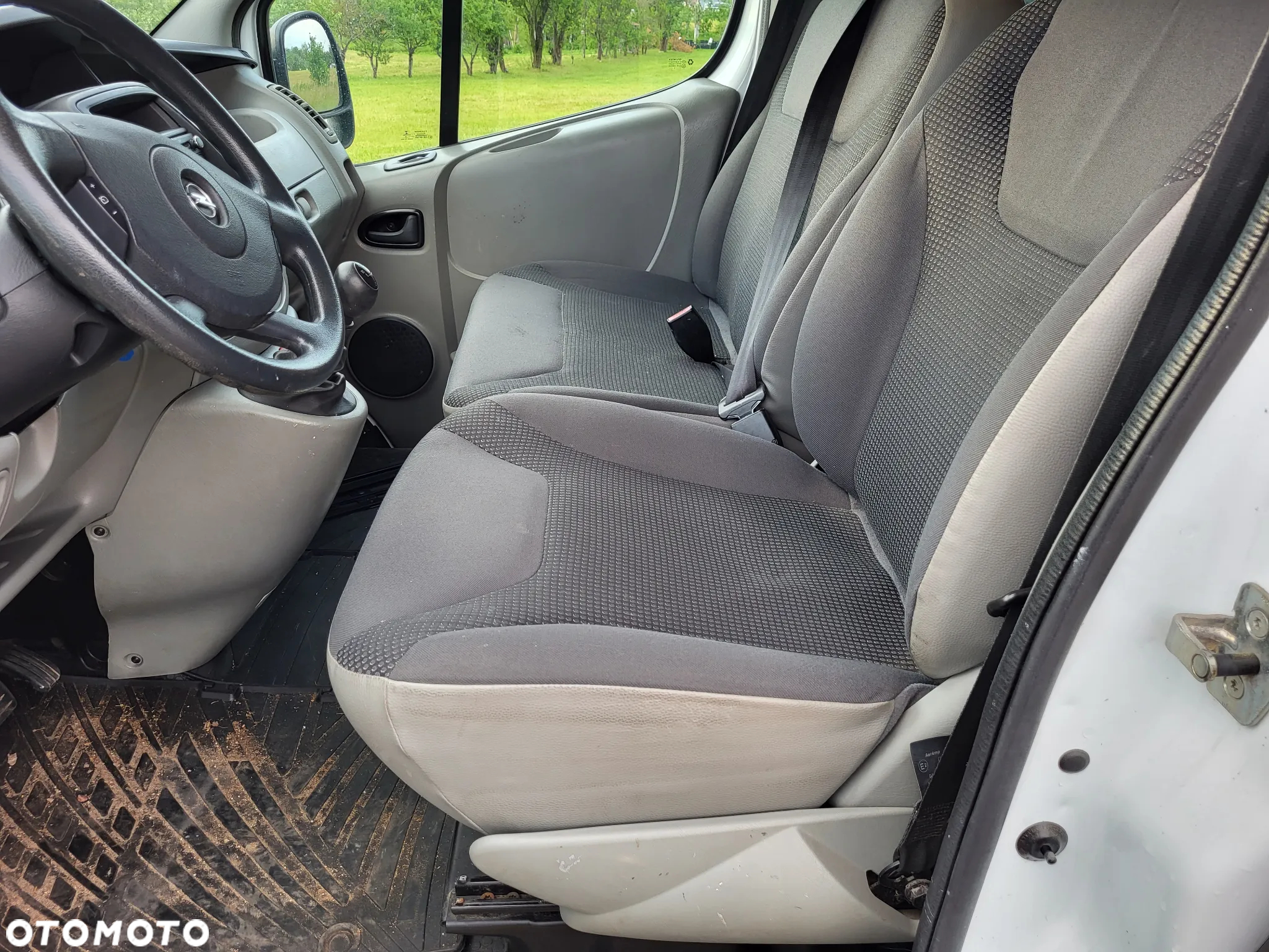 Opel VIVARO - 9