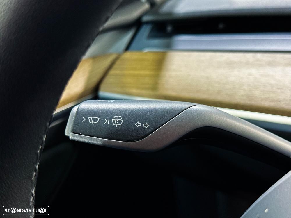 Tesla Model Y Long Range Dual Motor AWD - 45