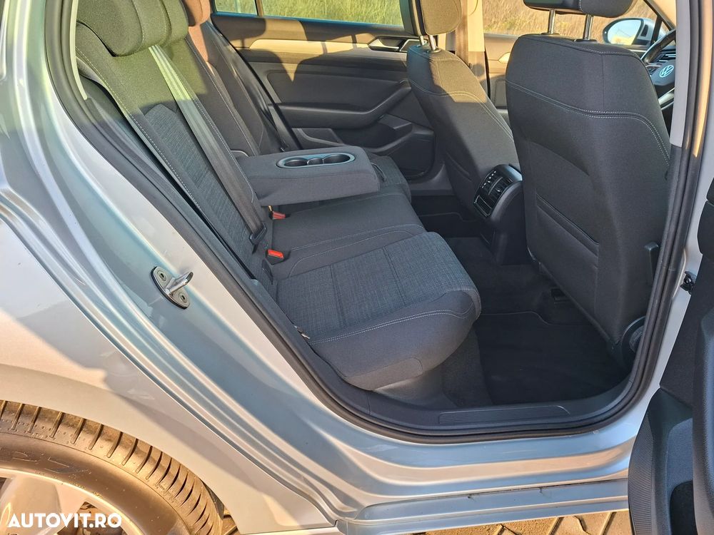 Volkswagen Passat 2.0 TDI SCR DSG Business - 12
