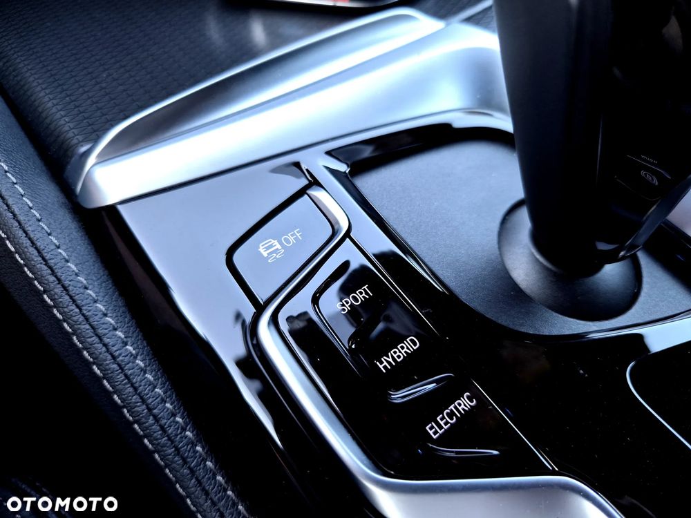 BMW Seria 5 520e M Sport sport - 18