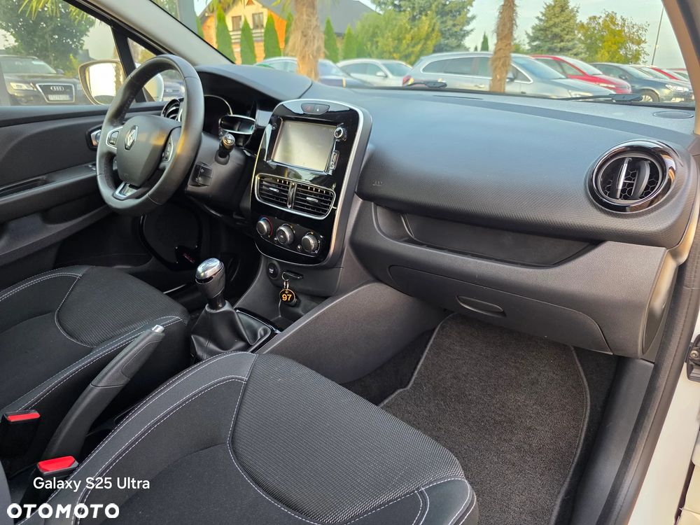 Renault Clio - 31