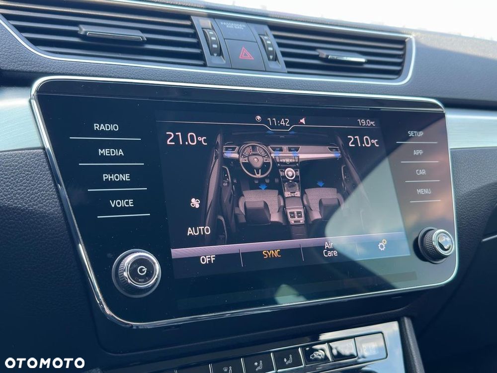 Skoda Superb 2.0 TDI SCR Ambition - 18