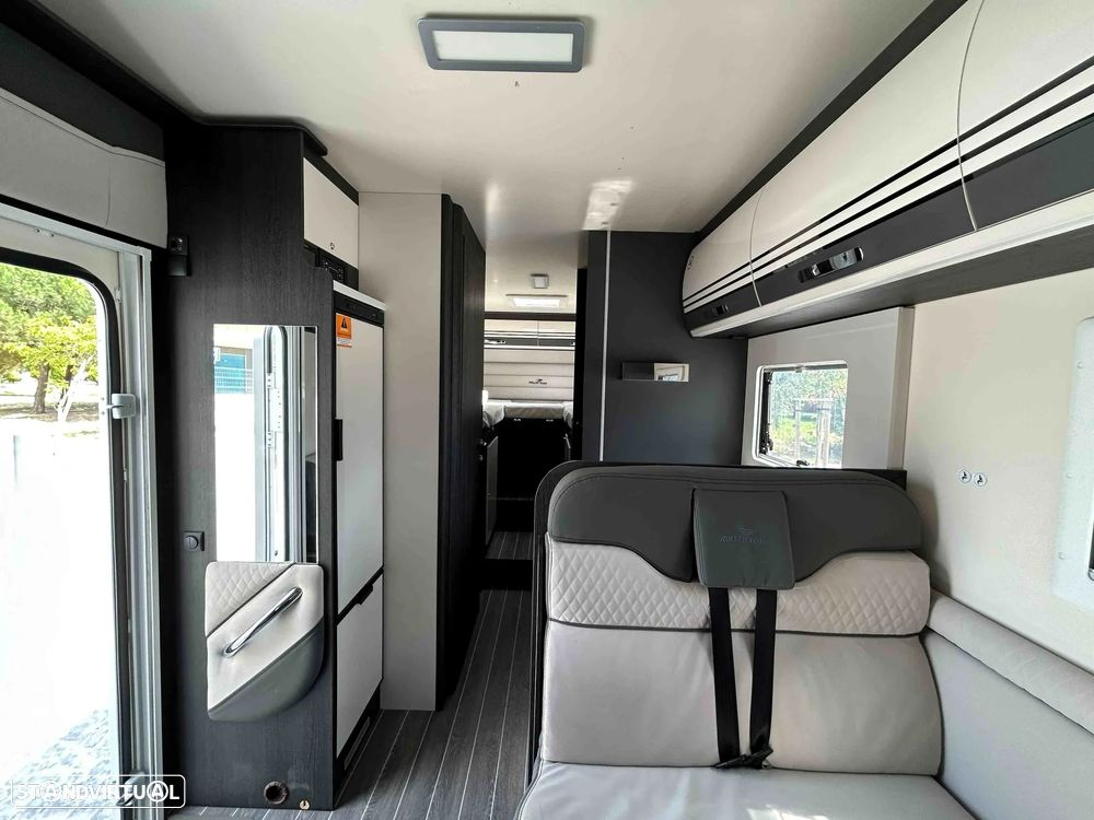 Ford Transit Roller Team Kronos 284M | Ford Transit 2.0 TDCi 165 CV Automática | 5 Lugares - 19