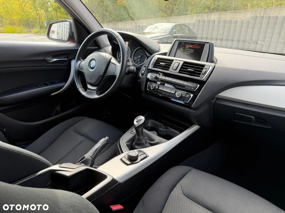 BMW Seria 1 116i - 8