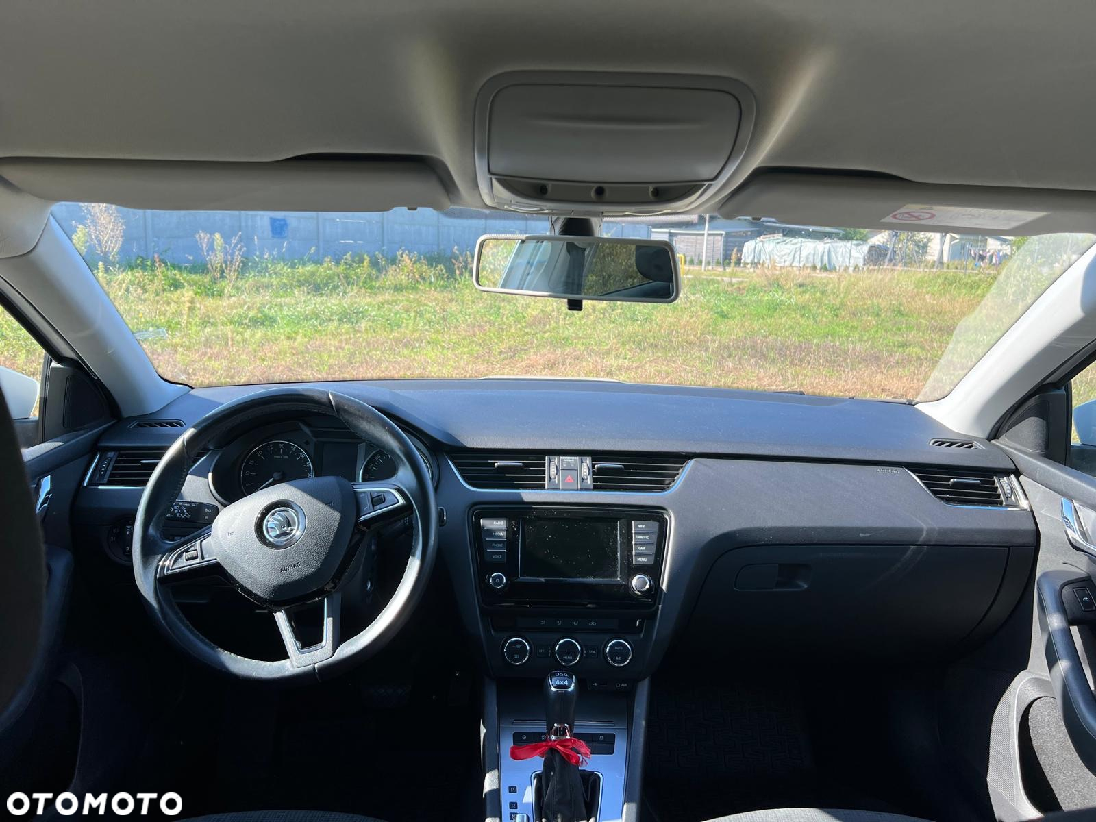 Skoda Octavia 2.0 TDI 4x4 Ambition DSG - 10