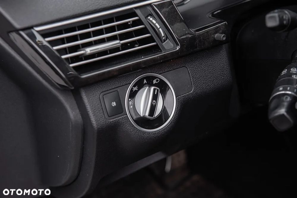 Mercedes-Benz Klasa E 350 CDI BlueEff Avantgarde - 18