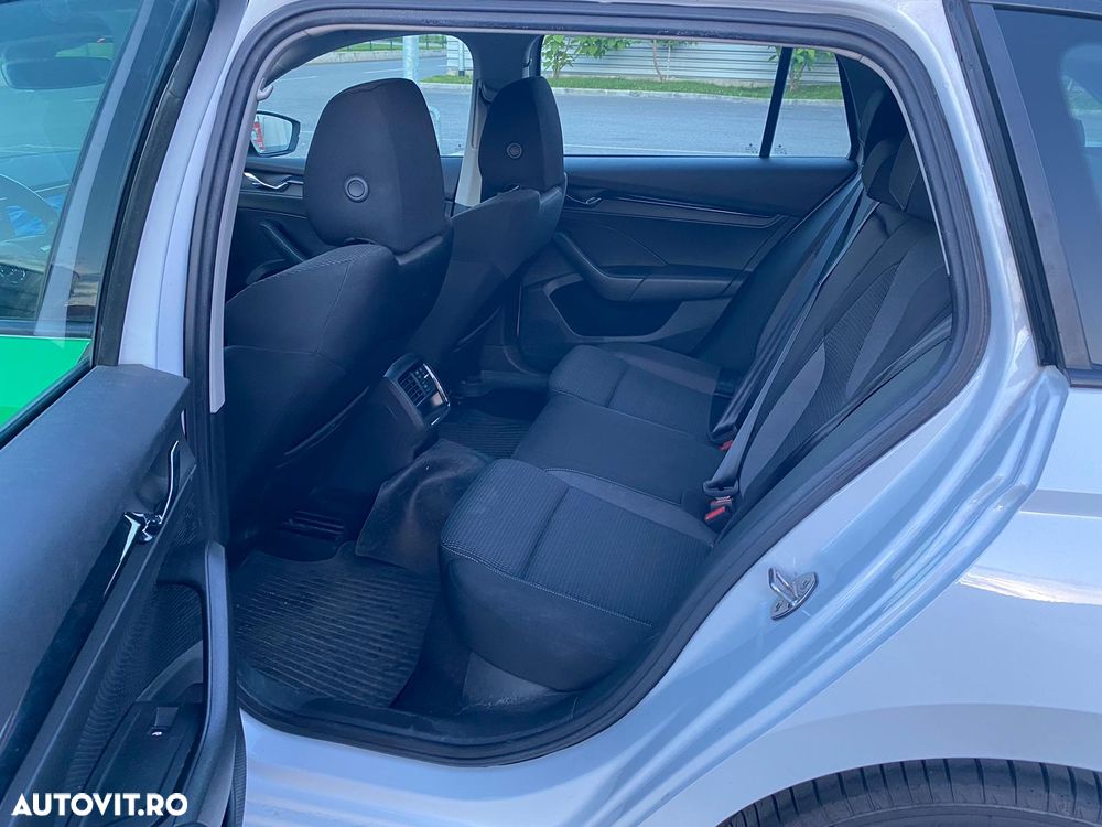 Skoda Octavia 2.0 TDI DSG Tour - 14