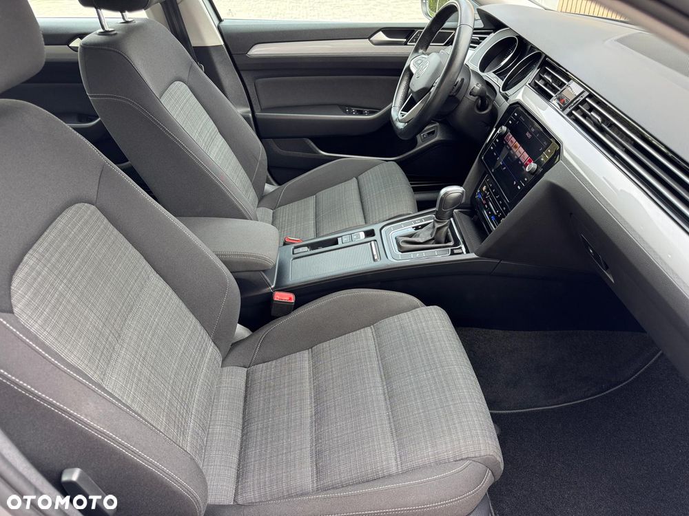 Volkswagen Passat 2.0 TSI Business DSG - 16