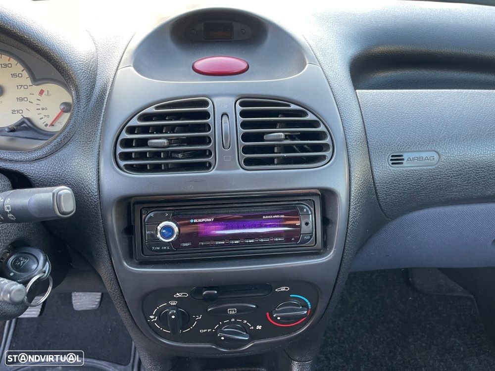 Peugeot 206 1.1 Color Line - 22