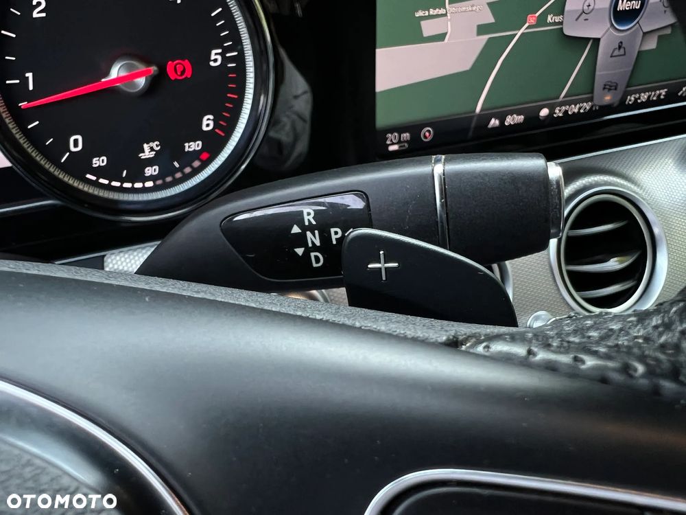 Mercedes-Benz Klasa E 220 d 9G-TRONIC - 27