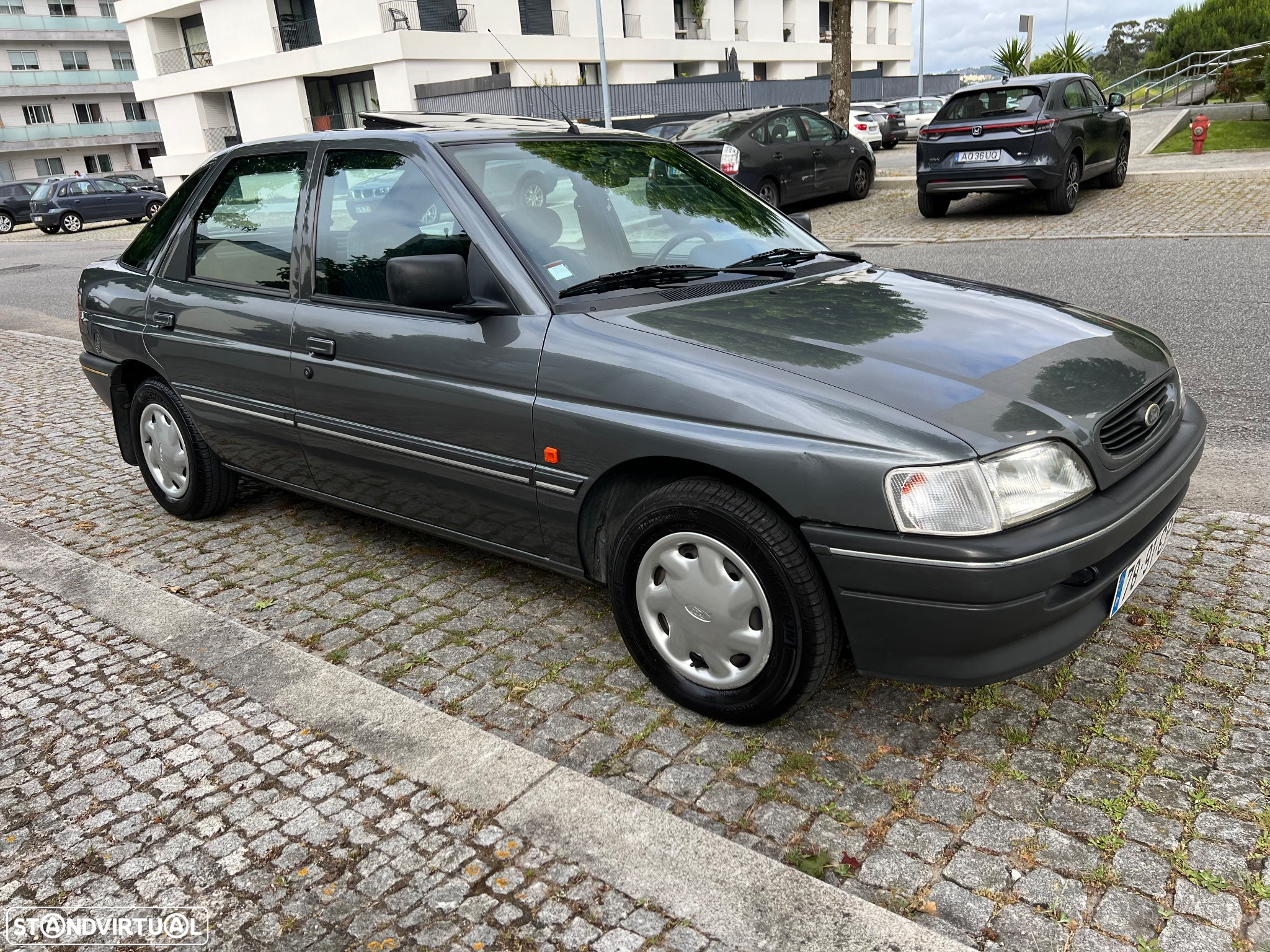 Ford Escort 1.3 CL - 2